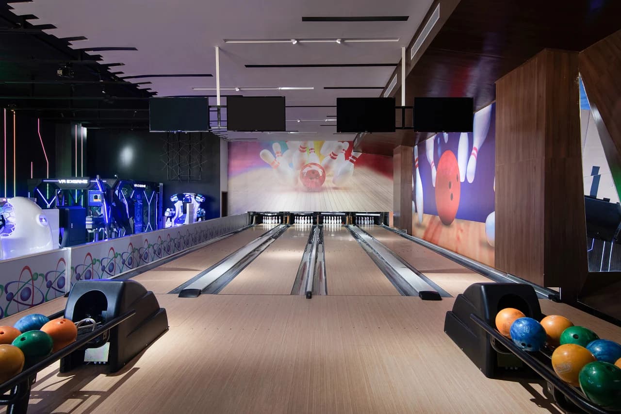 Bowling alley